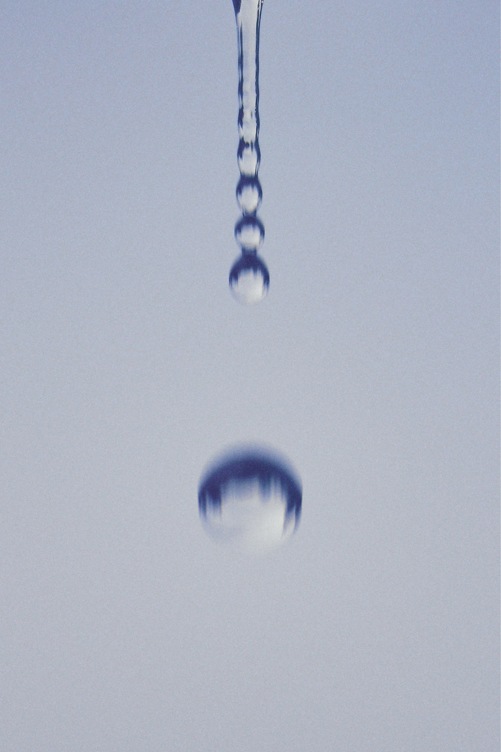 blurry-drop-blue